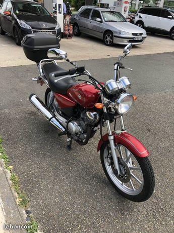 Yamaha YBR 125 Custom