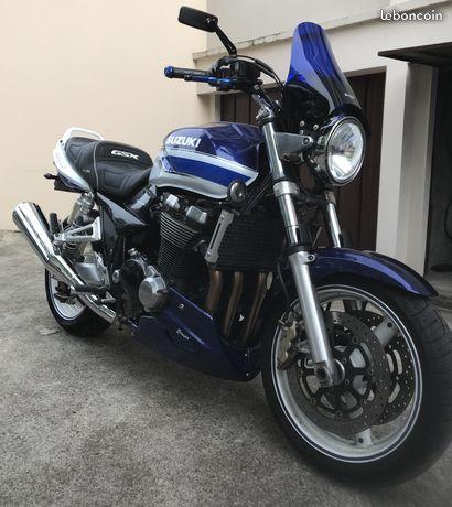 Suzuki GSX 1400 en excellent état