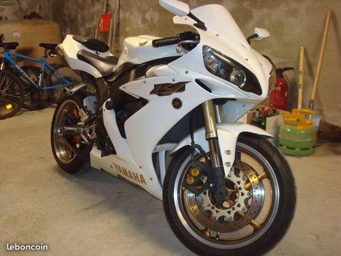 Moto YZF R1