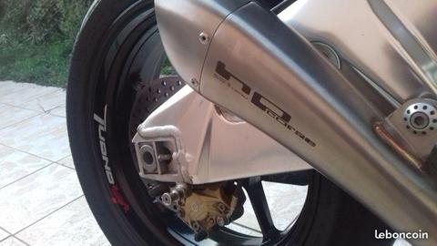 Aprilia tuono v4