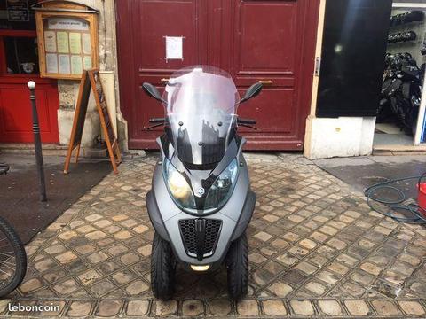 PIAGGIO MP3 500cc SUPER OCCASION + CASQUE OFFERT