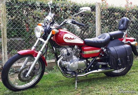 Honda Rebel 125cm3 faible kilométrage