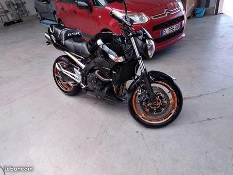 Suzuki gsr 600
