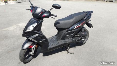 Scooter 50 cm3 bridé