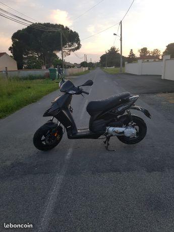 Piaggio Typhoon 50cc 2015 / Scooter 50