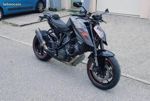 Magnifique ktm super duke 1290r v2 noir 2017
