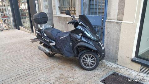 Piaggio MP3 250 IE LT + Gros bonus