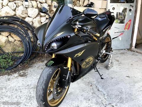 Yamaha yzf r1