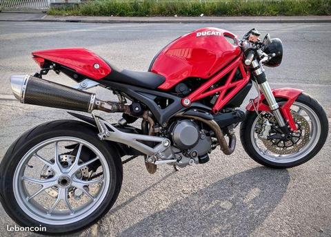 Ducati monster 1100 entierement revisee