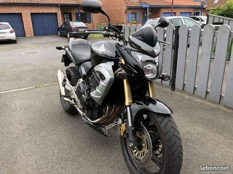 HONDA 600 HORNET R CARNET+ FACTURE D,ENTRETIEN