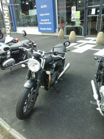 Triumph S 900 cm3