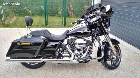 Harley Davidson Street Glide comme neuve 2016