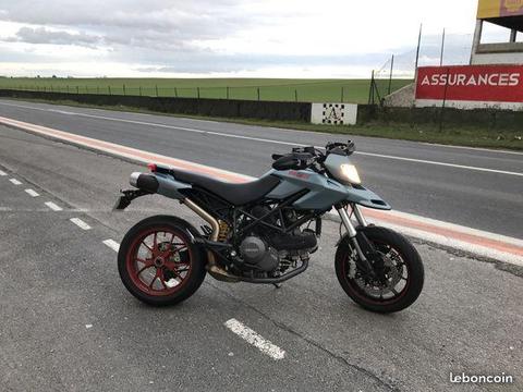 Ducati Hypermotard 796