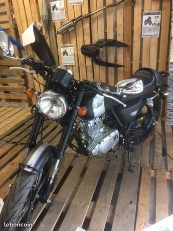 Moto mash cafe racer 125 euro 4 en promo