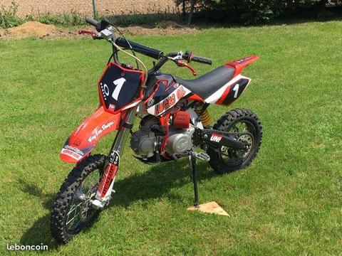 YCF 125