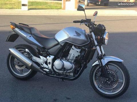 HONDA CBF 500 A2 MTT1 de 2006 bridé 34cv