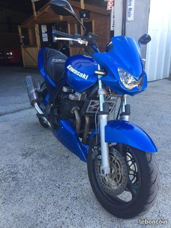 Kawasaki ZR7