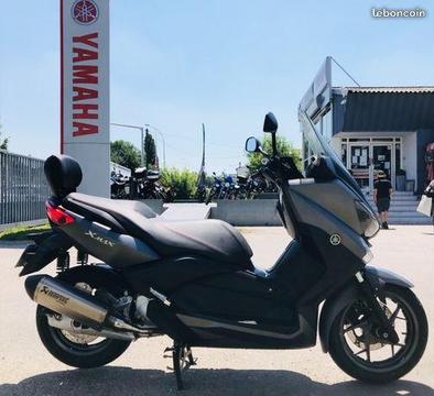 Xmax 125 abs akra +de 1500€ d'access gtie 6 mois