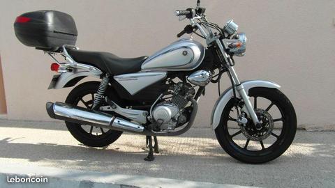 Yamaha YBR125 custom
