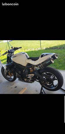 street triple r