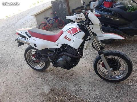 600 xt supermotard(idéal jeune permis)