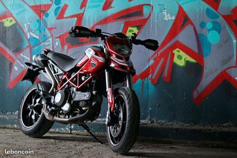 Ducati Hypermotard 796
