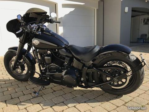 Harley SLIM 2017 éligible A2 pneu 200 FullBlack