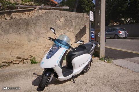Scooter électrique 125: 100 km/h, 100 km autonomie