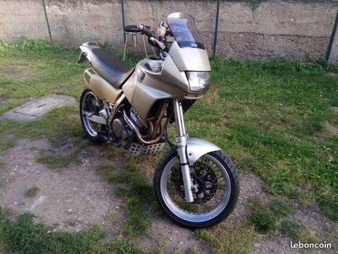 Honda Dominator 650 cc supermotard