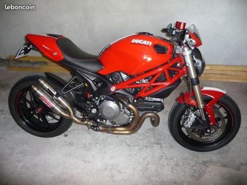 Ducati monster 1100 evo