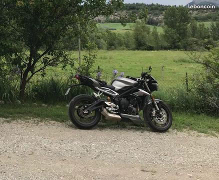 Street triple rs Triumph