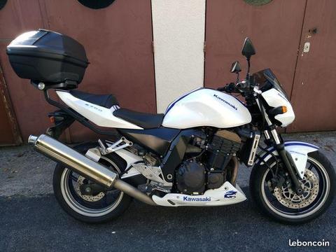 Z750 de fin 2005 - Origine + ligne complète
