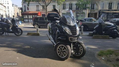 Scooter Peugeot metropolis 400 08/2015 TBE