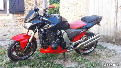 Moto Kawasaki Z1000