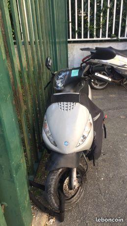 Scooter zip 50 2t