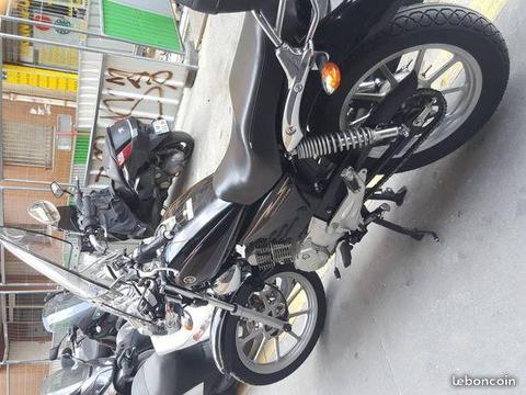 YAMAHA YBR 125 CUSTOM
