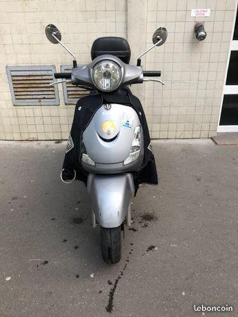 SYM 50 S FEDDLE 2 - 4 TEMPS , FONCTIONNE TRÈS FORT