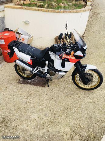 Honda Africa twin 750 rd04