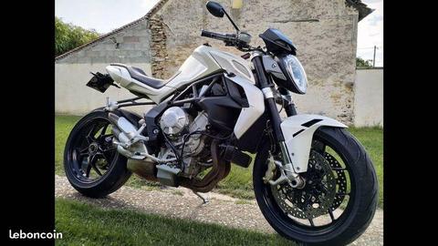 mv Agusta 675 brutale