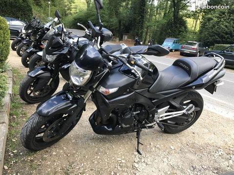 Suzuki GSR 600 Full black