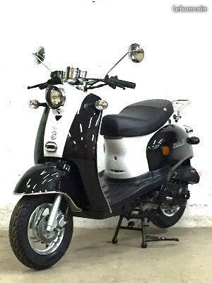 Scooter italia 50cc 4t neuf garantie 2ans en stock