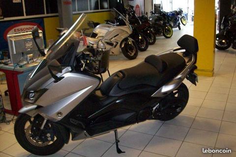 Yamaha TMAX 530