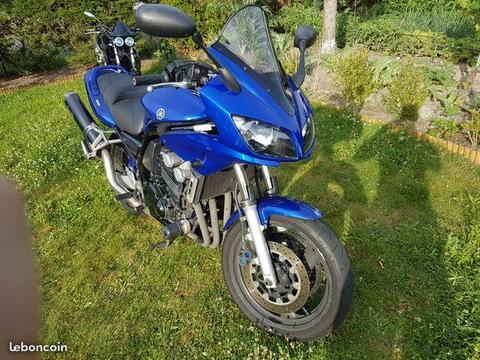 Fazer FZS600