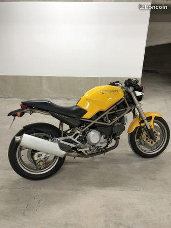 Ducati 900 monster carbu