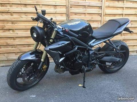 TRIUMPH STREET TRIPLE 675 2013 préparé