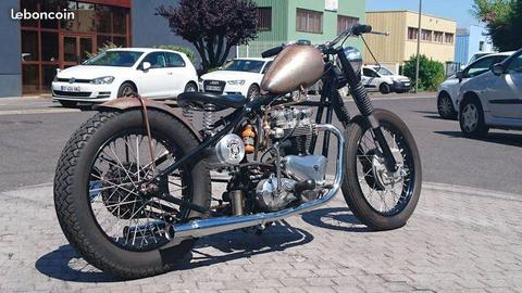 bobber triumph