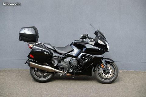 [PRO] Triumph Trophy SE - Full options