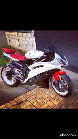 YAMAHA YZF R6 600 cm3