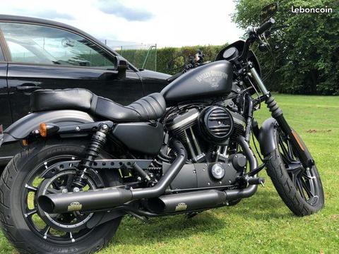 Harley Davidson Sportster Iron 883 Custom