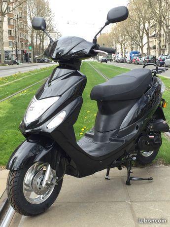 Scooter neuf garentie 3 ans poss regle 4 fois